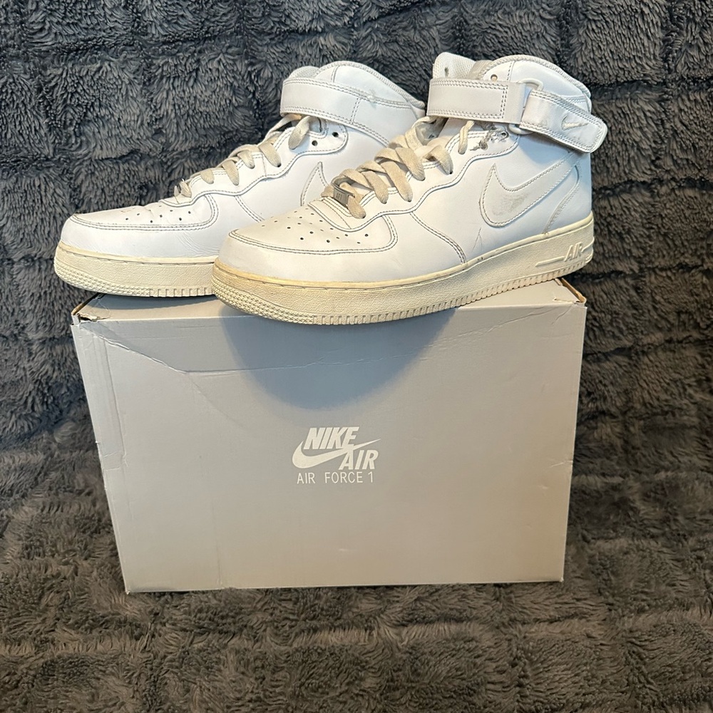 Nike Air Force 1 High-Top in White